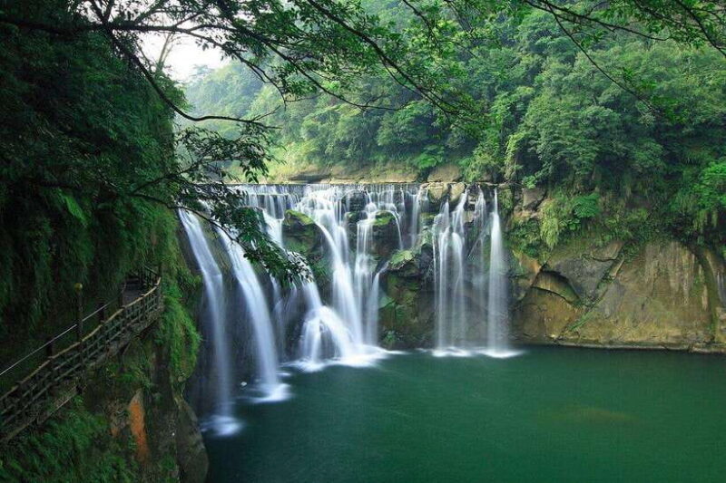 From Taipei: Shifen, Jiufen, and Yehliu Geopark Day Tour - Authentic Experiences and Tips