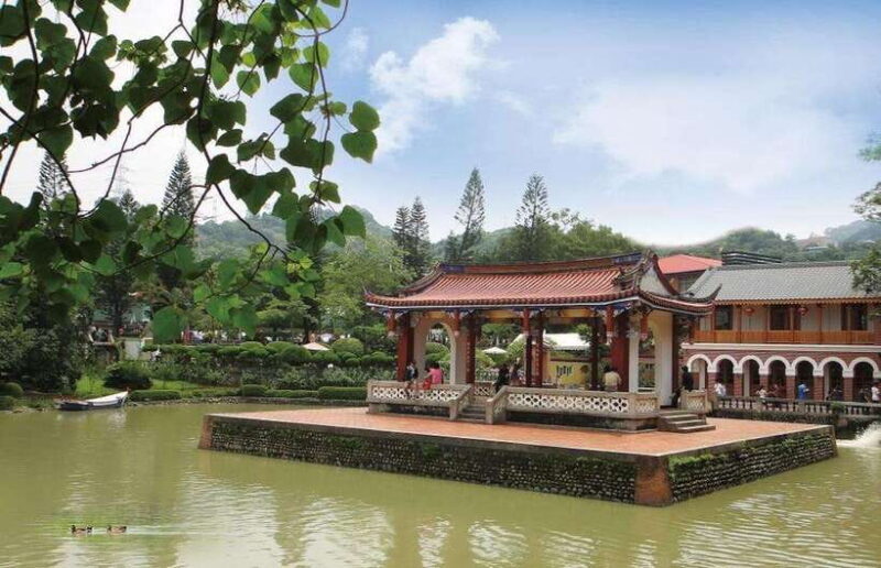 From Taipei : Taichung Highlights & Cultural Private Tour - Transportation and group size