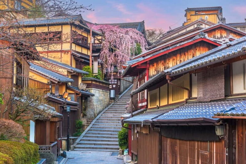 From Tokyo: Private Tour to Kamakura - Temples, Sea, Onsen - What Travelers Say