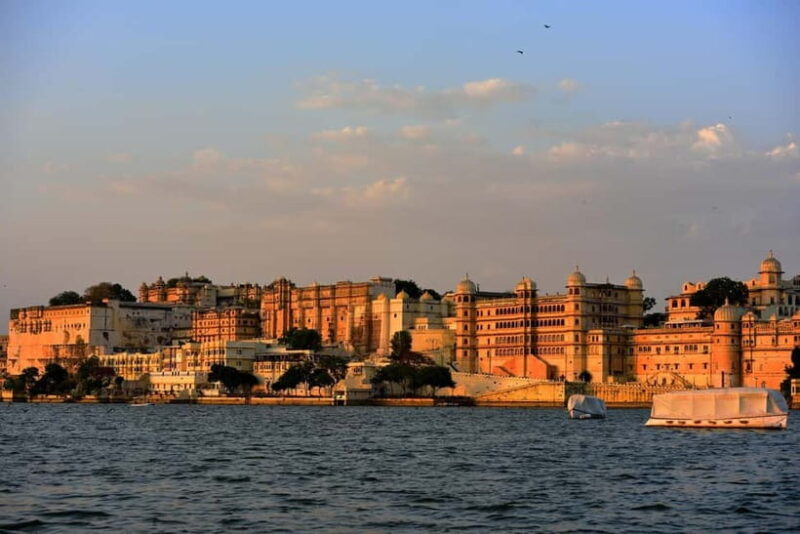 From Udaipur: Udaipur Day Tour with private Guide - Who Should Consider This Tour?