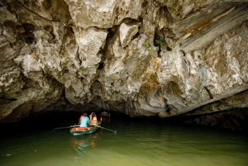 From Vientiane: Vang Vieng 2-Day Tour with Blue Lagoon - An In-depth Look at the 2-Day Vang Vieng Tour
