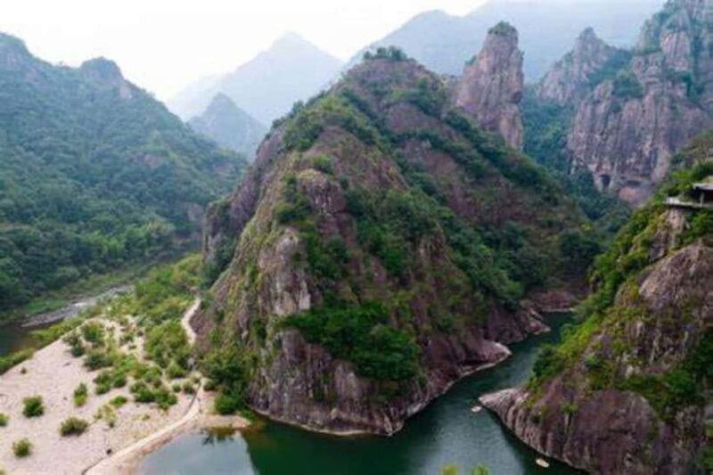 From Vientiane: Vang Vieng 2-Day Tour with Blue Lagoon - Transportation, Group Size, and Practical Details
