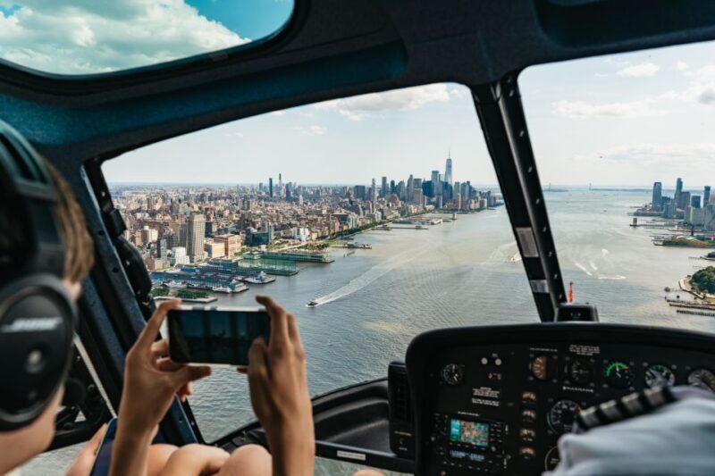 From Westchester: Private NYC Helicopter Tour for 2-6 People - A Look at the Experience: What To Expect
