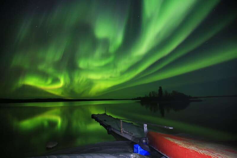 From Yellowknife: Northern Lights Bus Tour with Photos - Who Should Consider This Tour?