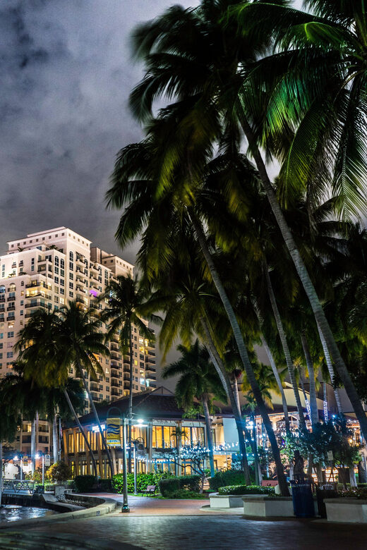 Ft. Lauderdale: Boos and Booze Haunted Pub Crawl - What You Can Expect from the Haunted Pub Crawl