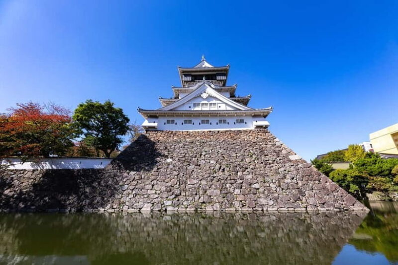 Fukuoka: Kitakyushu Manga & Castle Guided Tour - Exploring Kitakyushu with a Guide