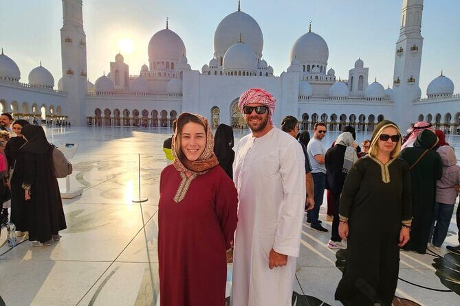 Full Day Abu Dhabi City Tour + Ferrari World Park Private Basis - Exploring the Itinerary in Detail