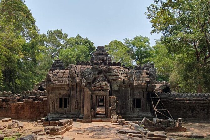 Full Day Angkor Wat Temples Tour with Pickup - A Deep Dive into the Tour Experience