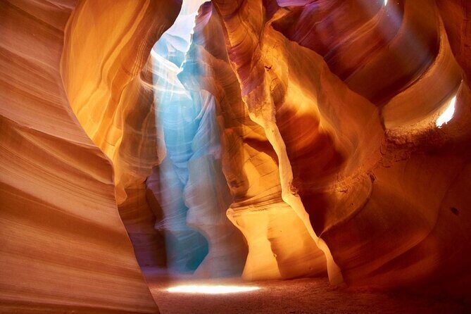 Full-Day Antelope Canyon and Horseshoe Bend Tour from Las Vegas - Lunch Break in Page