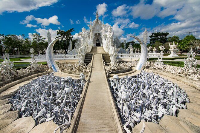 Full Day Chiang Rai 3 Temples White, Blue,Big Bhudha Temples - FAQ