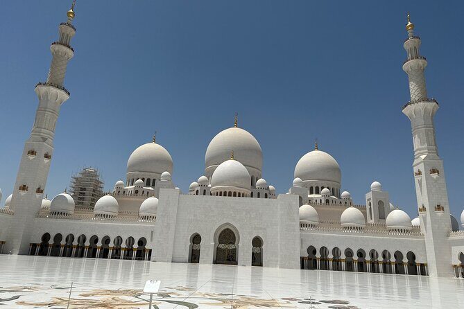 Full-day City Tour from Dubai to Abu Dhabi - Dates Market: Tasting Local Flavors