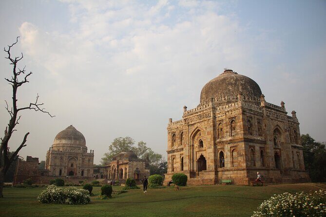 Full Day Delhi Sightseeing Tour by Public Transport - FAQ