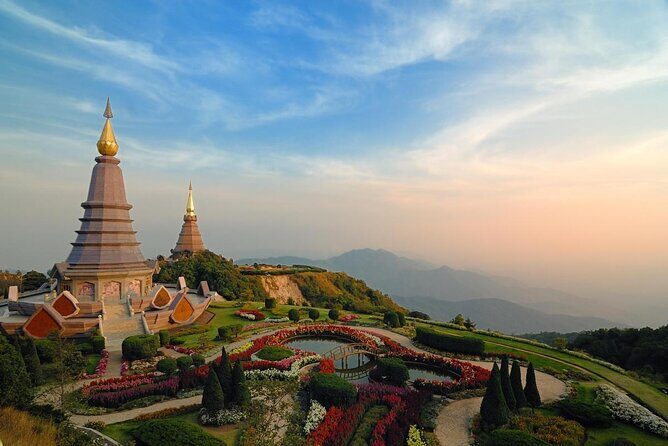 Full-Day Doi Inthanon National Park Tour with Trek and Pagodas - Key Points