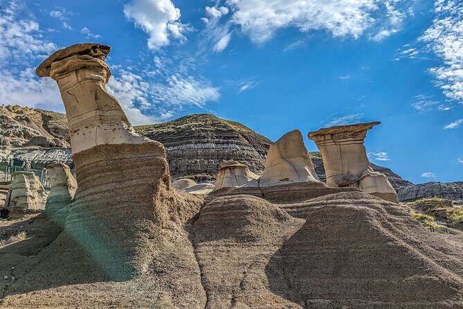 Full Day Drumheller Tour from Calgary by Coach - Exploring the Drumheller Day Tour from Calgary: A Balanced Look at a Prehistoric Adventure