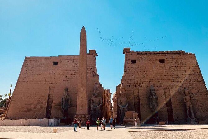 Full-Day East and West Luxor Private Tour - The Logistics: Timing, Transportation, and Comfort