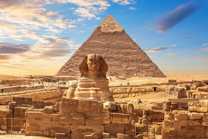Full Day Egyptian Museum and Pyramids Private Tour from Hurghada - Visiting the Egyptian Museum in Cairo