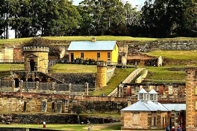 Full-Day Guided Port Arthur Day Tour & Tessellated Pavement - Key Points