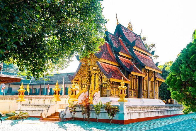 Full-Day Guided Tuk Tuk Chiang Mai Adventure and Rafting - What Makes This Tour Stand Out?