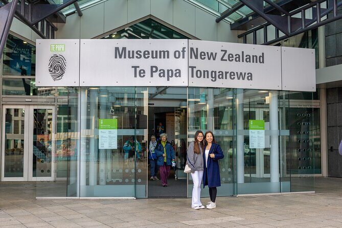 Full Day Guided Wellington Tour including guided tour at Te Papa - Exploring Old St. Paul’s Church