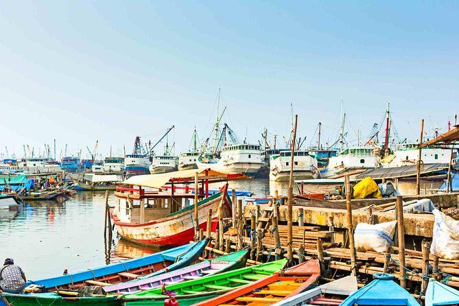 Full-Day Highlights of Jakarta Private Tour with Lunch - Key Points