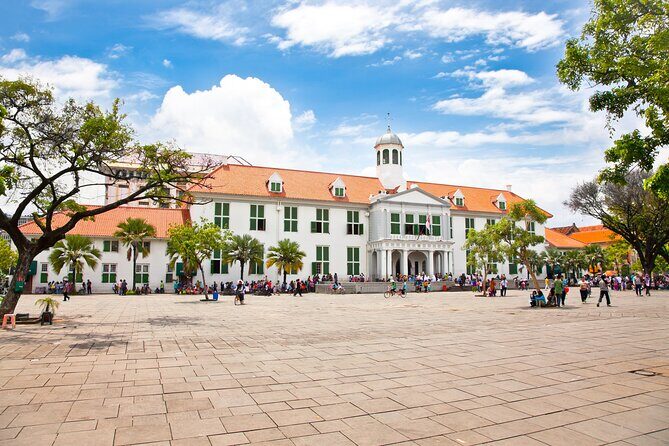 Full-Day Highlights of Jakarta Private Tour with Lunch - Architectural Marvel: Jakarta Cathedral