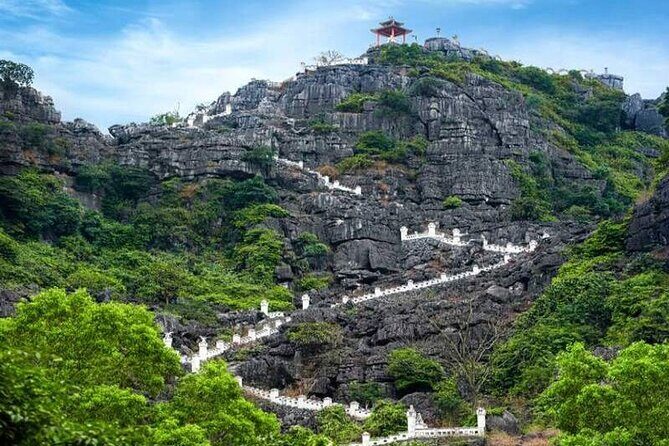 Full day Hoa Lu - Mua Cave - Tam Coc from Hanoi - FAQs