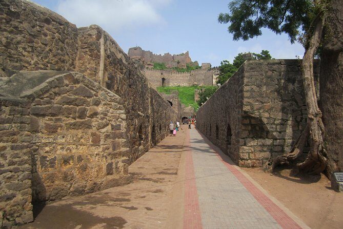 Full Day Hyderabad Tour in Private Car with Guide & Ethnic Lunch - Who Should Book This Tour?