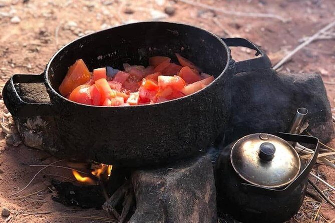 Full-Day Jeep Safari "Wadi Rum Highlights!" w/ Bedouin Lunch - Transportation and Group Size