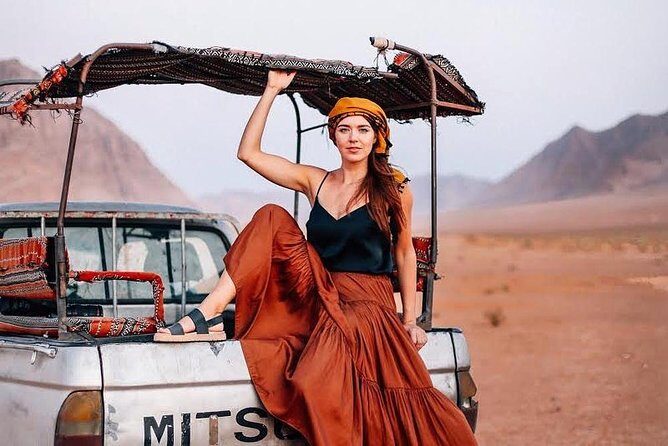 Full-Day Jeep Tour and Sleeping in cave Night Under the Stars - Khazali Canyon and Petroglyphs