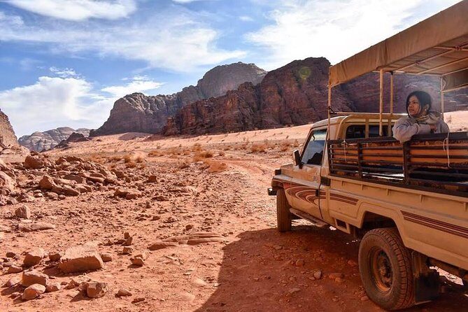 Full day jeep tour - An In-Depth Look at the Wadi Rum Jeep Tour