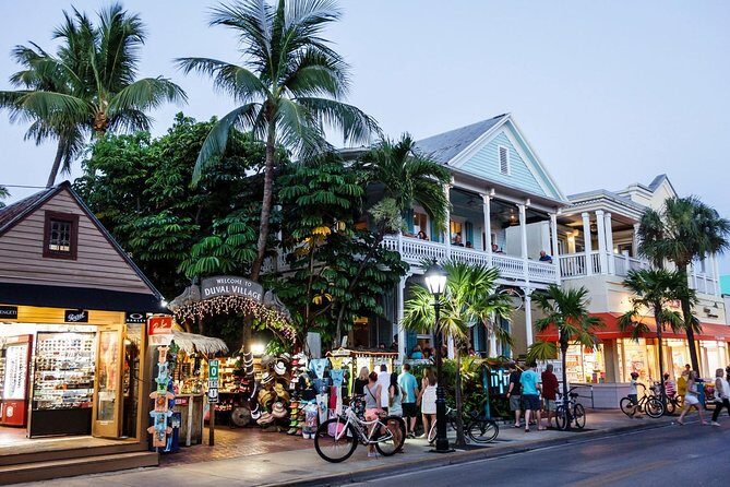Full-Day Key West Tour and Coral Reef Snorkeling with Open Bar - Who Is This Tour Best For?