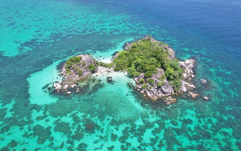 Full-Day Koh Lipe 5 points Snorkeling (East Zone) with Lunch - Who Should Consider This Tour?