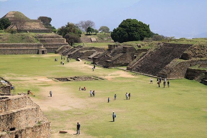 Full-Day Monte Alban Archaeological Site and Oaxaca Artisan Experience - Visiting the Artisan Towns