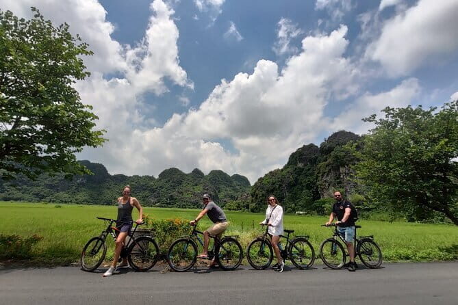Full Day Ninh Binh Heritage Premium Trip from Hanoi - Authenticity and Local Flavor
