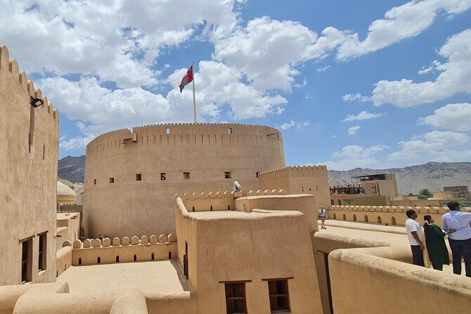 Full-Day Nizwa Fort, Bahla Fort and Jabreen Castle Private Tour - Key Points