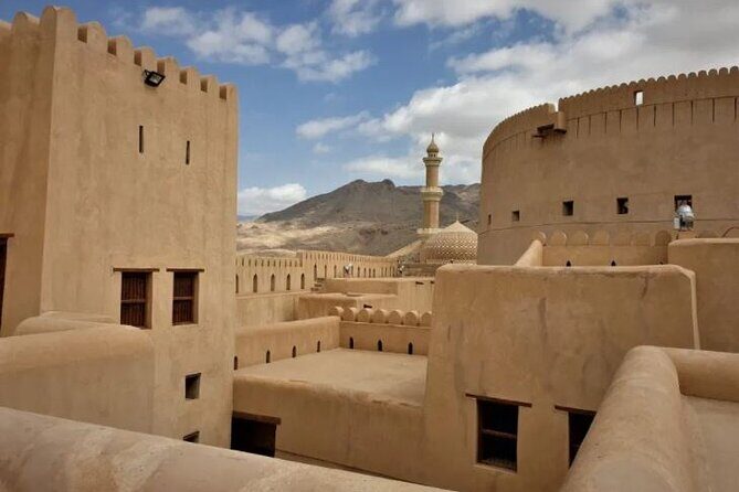 Full-Day Nizwa Fort, Bahla Fort and Jabreen Castle Private Tour - FAQs