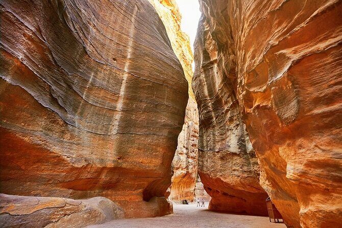Full Day Petra and Wadi Rum Tour from Amman - Authenticity and Practical Tips