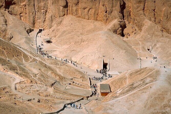 Full Day Private Guided Tour in East and West Bank Luxor - Pricing & Value