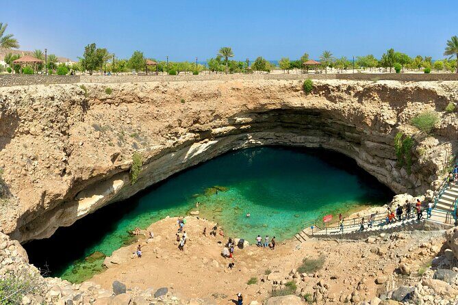 Full-Day Private Guided Wadi Shab and Bimmah Sink Hole Tour - FAQs