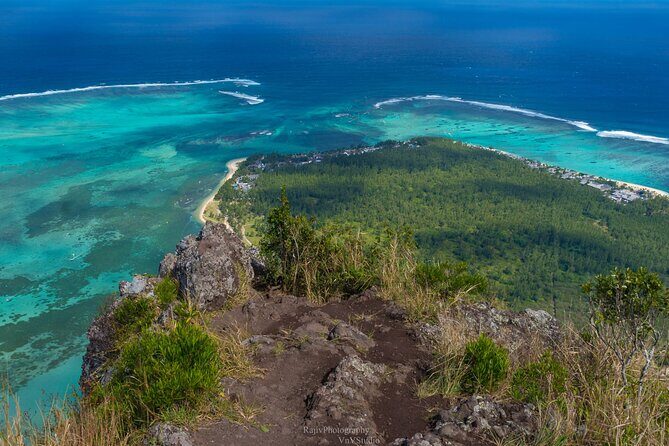 Full-Day Private Hiking le Morne Mountain & Seafood Lunch at Islet Fourneau - FAQs
