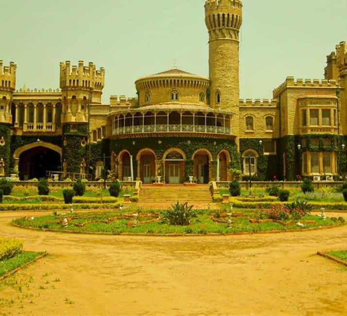 Full-day Private Sightseeing Tour of Bangalore - Authentic Bangalore: Balancing City Life and History
