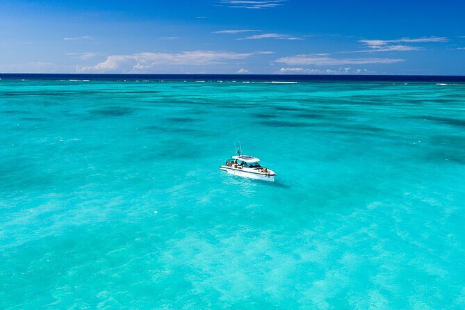Full-day Private Tour in Turks and Caicos in a Luxury Axopar - Key Points