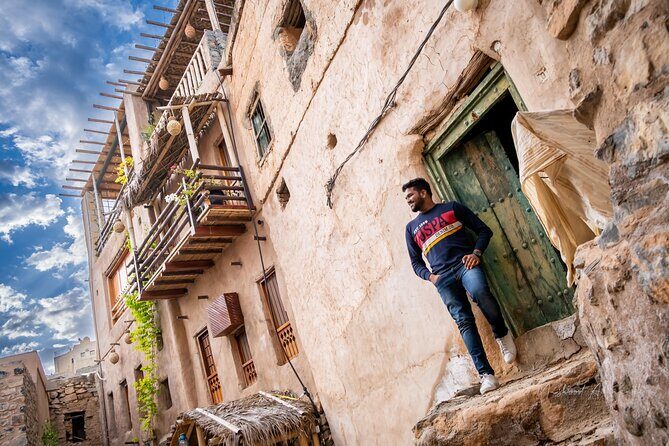 Full-day private tour- Nizwa and Jabal Akhdar - Nizwa Souq: A Taste of Omani Market Life