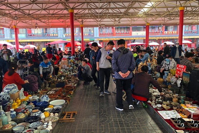 Full-Day Private Tour Panjiayuan Antique Market and Beijing Capital Museum - An Authentic Day in Beijing: Exploring with a Private Guide