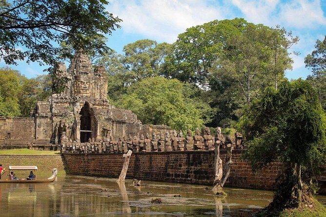 Full-day Private VIP Tour to Angkor Complex - Who Is This Tour Best For?