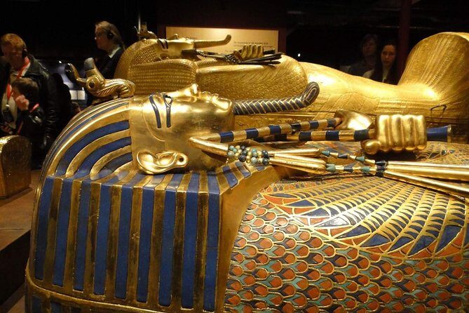 Full Day Pyramids of Giza & Sphinx & the Egyptian Museum With Lunch & Guide - Key Points