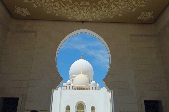 Full Day Shared Tour to Abu Dhabi City - Who Is This Tour Best For?