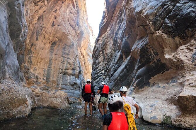 Full Day - Snake Canyon Adventure Tour in Jebel Shams region - An In-Depth Look at the Snake Canyon Tour