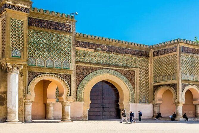 Full-Day Tour from Fez to Vollubulis, Moulay Idriss Zerhoun, Mèknes - Detailed Review of the Tour Experience