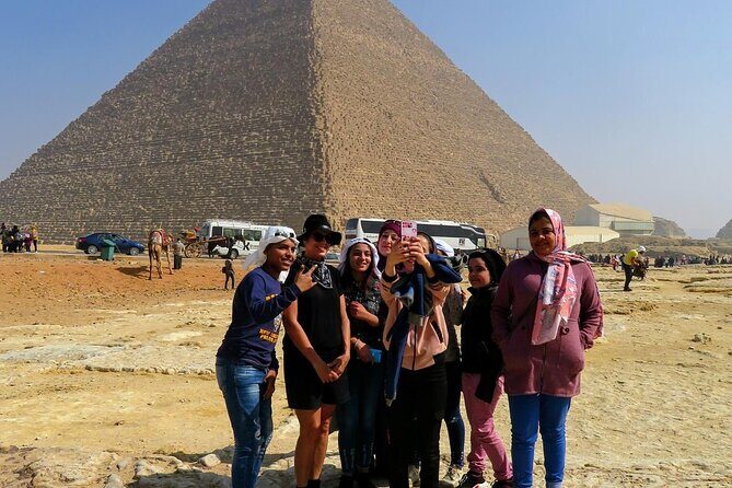 Full day tour Giza pyramid Memphis&Saqqaraa - FAQ